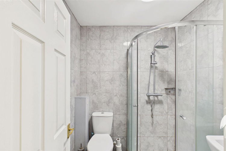 En-Suite Shower Room - Picture 12 of 21