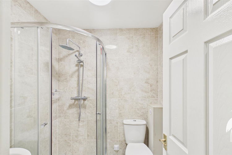 Shower Room - Picture 16 of 21