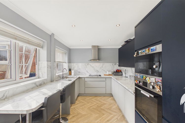 Breakfasting Kitchen - Picture 4 of 21