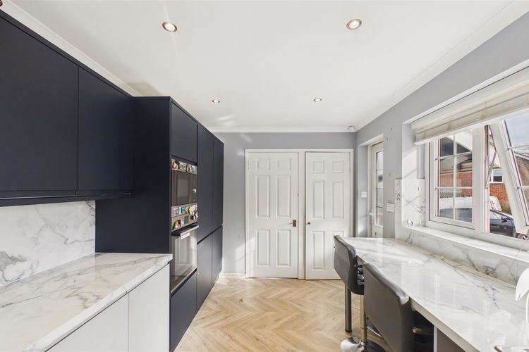 Breakfasting Kitchen - Picture 6 of 21