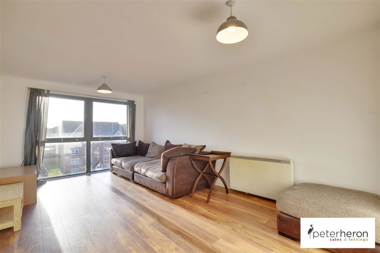 Living Room - Picture 2 of 6