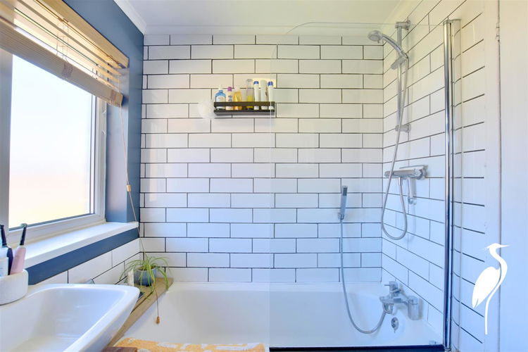 Bathroom - Picture 15 of 17