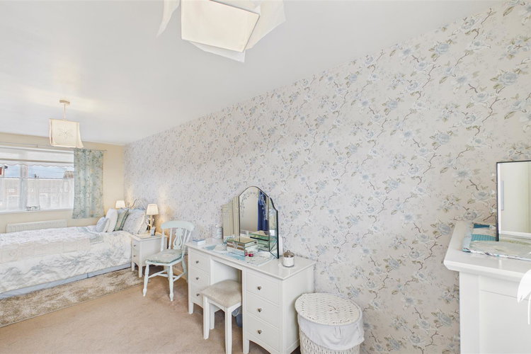 Bedroom 1 - Picture 14 of 29