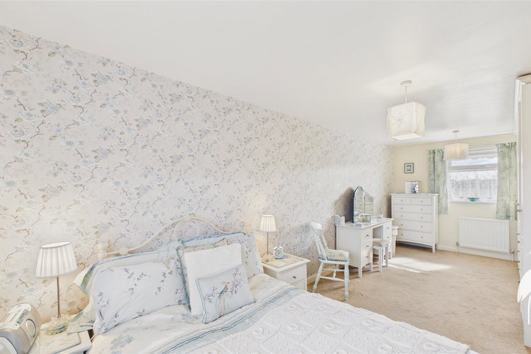 Bedroom 1 - Picture 16 of 29