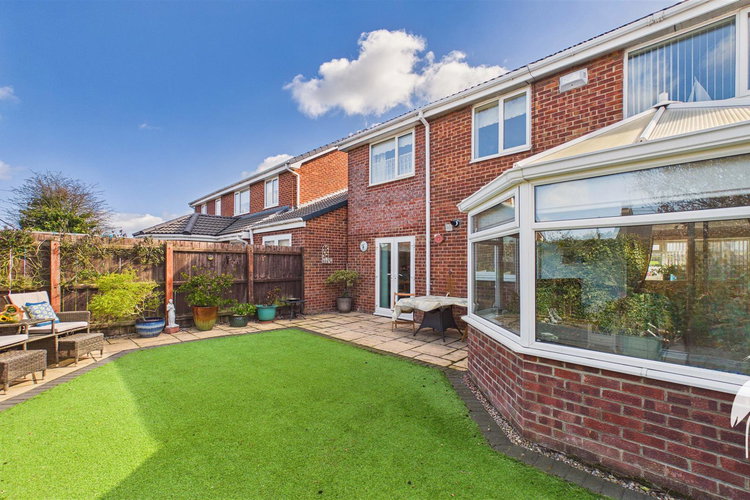 Outside - Picture 28 of 29