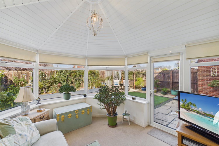 Conservatory - Picture 5 of 29