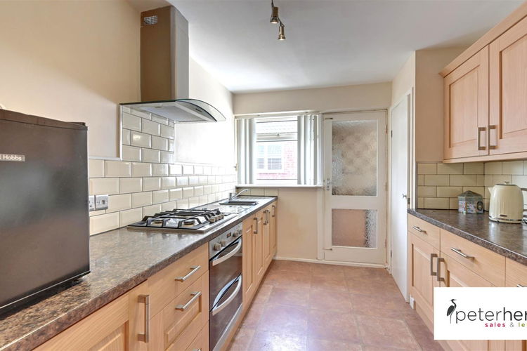 Kitchen - Picture 5 of 16