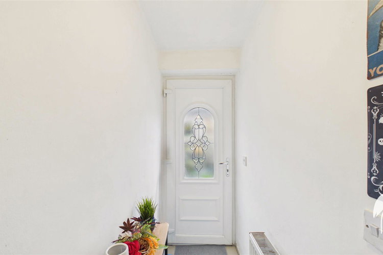 Rear Lobby - Picture 13 of 26