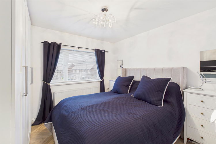 Bedroom 1 - Picture 13 of 27