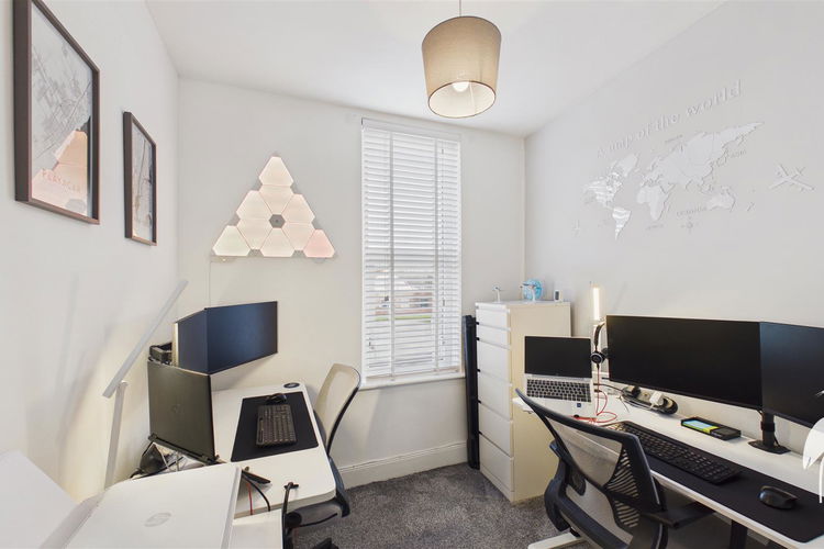 Bedroom 2 - Picture 11 of 18