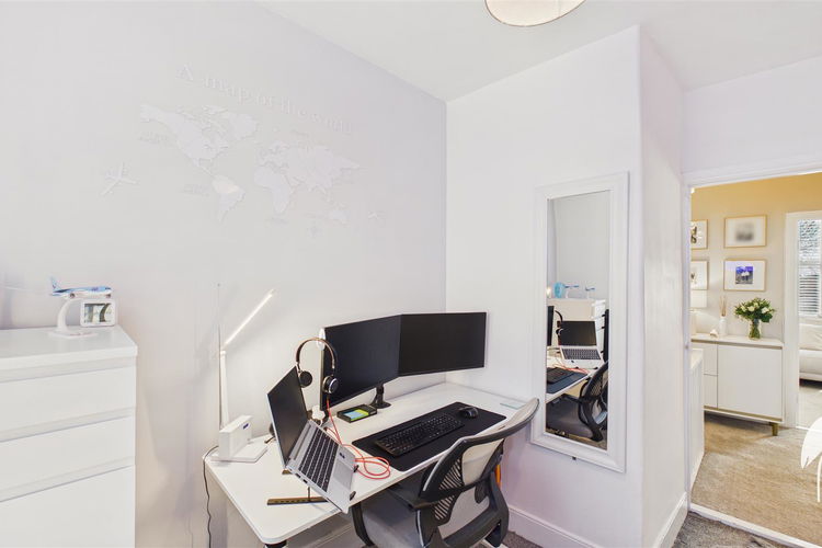 Bedroom 2 - Picture 12 of 18