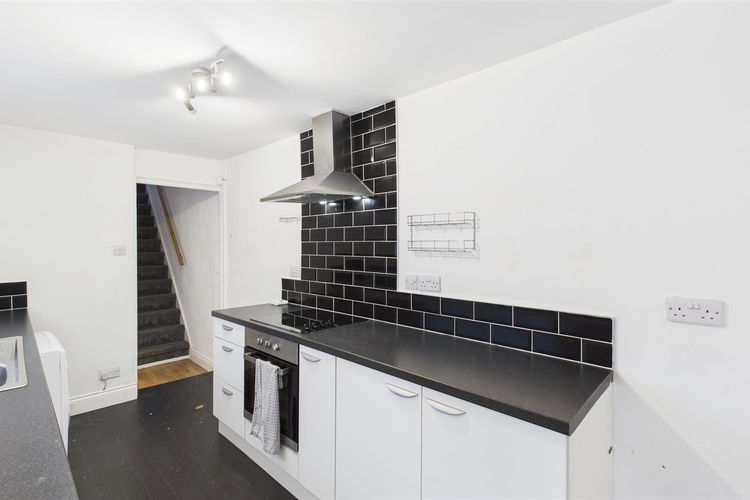 Kitchen - Picture 7 of 13