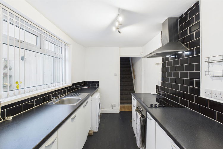 Kitchen - Picture 8 of 13