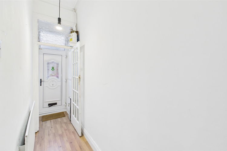 Entrance Hall - Picture 10 of 13