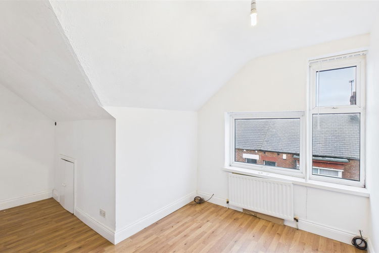 Bedroom 1 - Picture 11 of 13