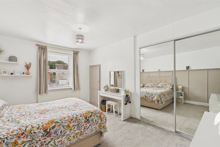Bedroom 1 - Picture 20 of 42