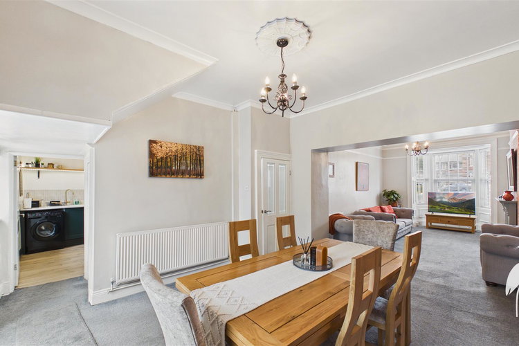 Dining Room - Picture 10 of 42