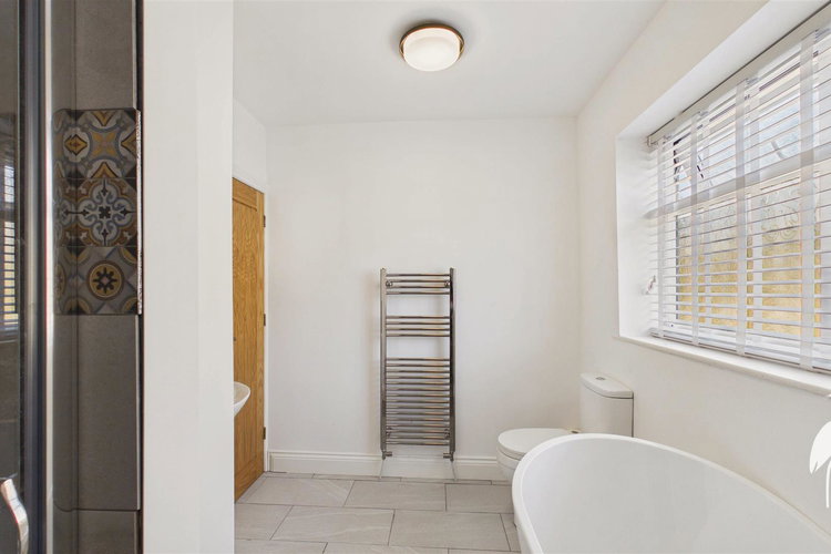 Bathroom - Picture 19 of 24