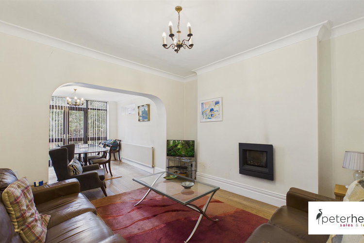 Sitting Room - Picture 6 of 40
