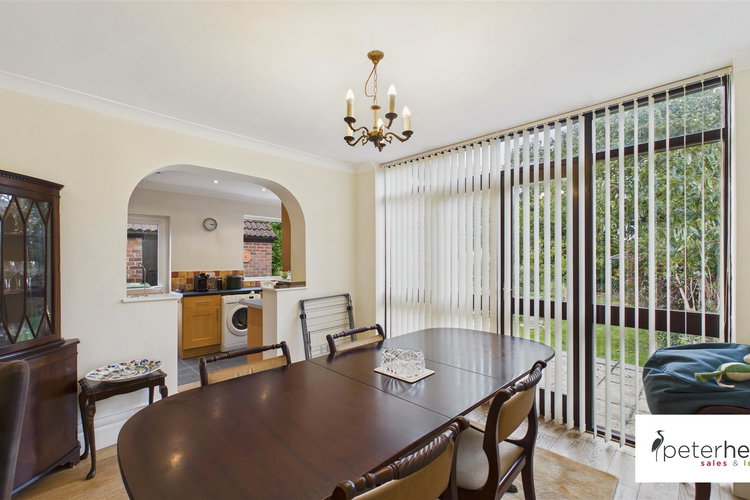 Dining Room - Picture 10 of 40
