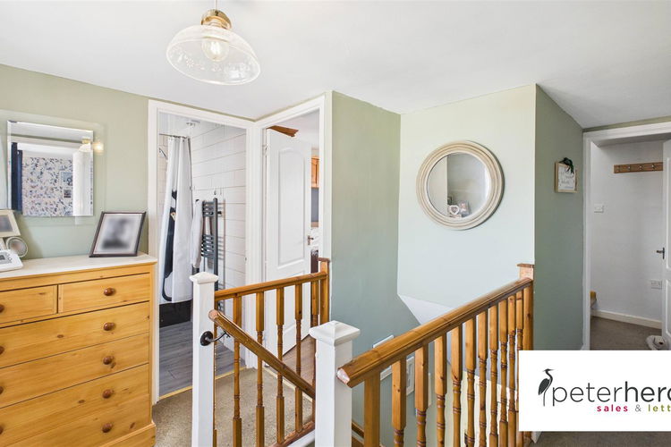First Floor Landing - Picture 17 of 26