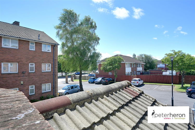 Outside First Floor Balcony - Picture 9 of 10