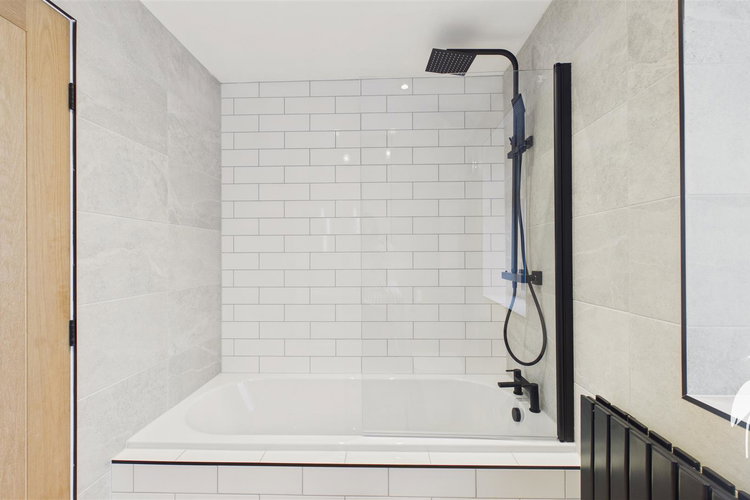 Bathroom - Picture 20 of 32