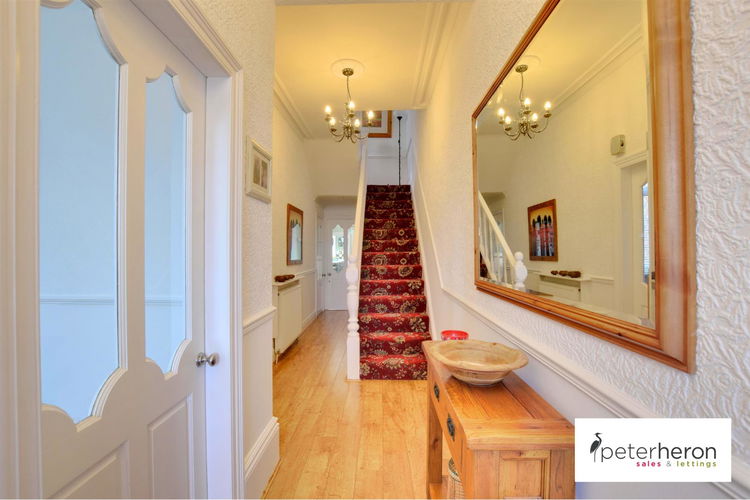 Entrance Hall - Picture 14 of 29