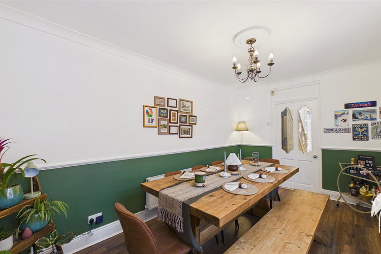 Dining Room - Picture 7 of 33