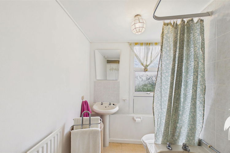 Bathroom - Picture 16 of 19