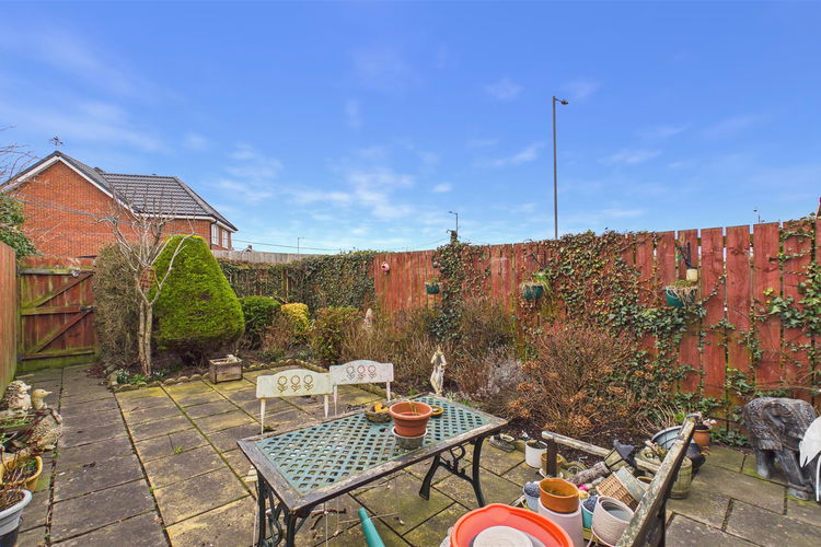 Outside - Picture 18 of 19