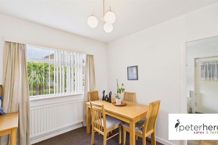 Dining Room - Picture 4 of 13