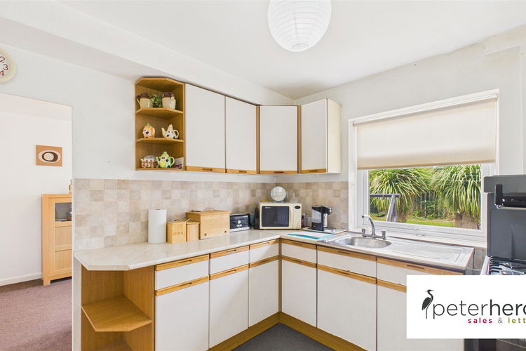 Kitchen - Picture 6 of 13