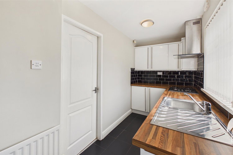 Kitchen - Picture 4 of 12