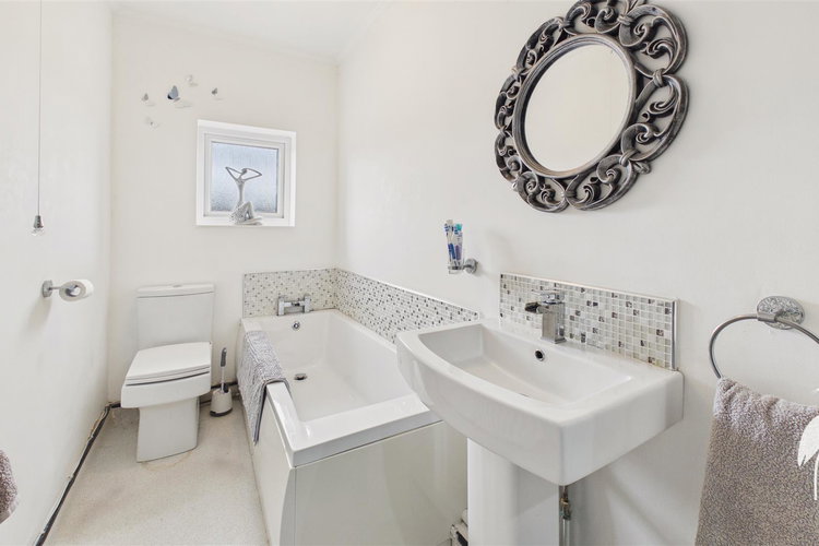 Bathroom - Picture 14 of 18