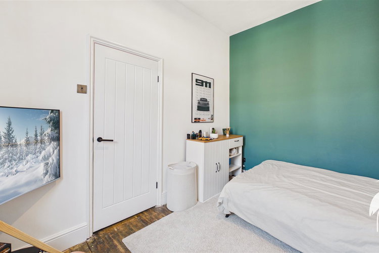 Bedroom 2 - Picture 10 of 18