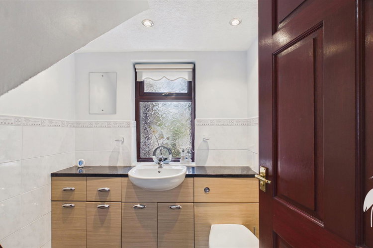 Cloakroom/WC - Picture 11 of 25