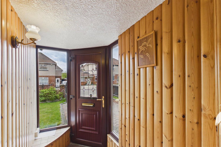 Entrance Porch - Picture 14 of 25