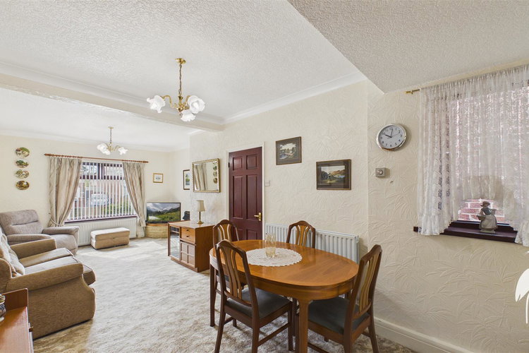 Open Plan Lounge & Diner - Picture 5 of 25