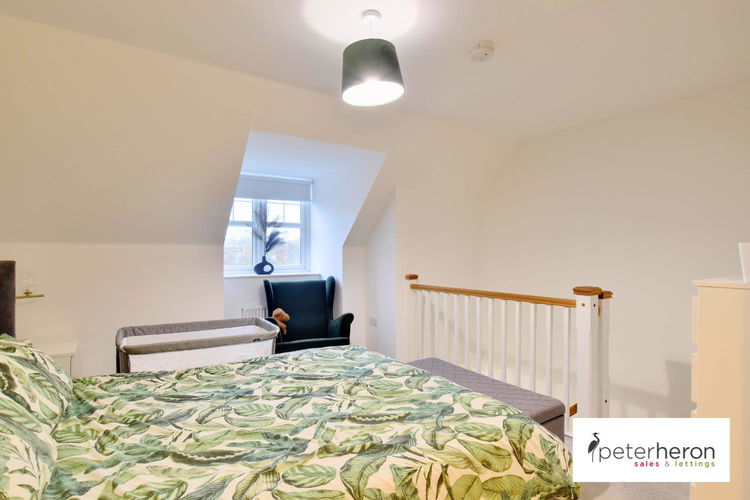 Top Floor - Master Bedroom - Picture 20 of 28
