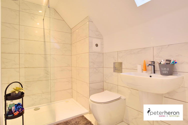 En-Suite - Picture 23 of 28