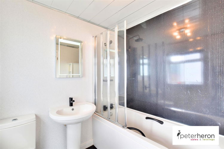 Bathroom - Picture 7 of 15