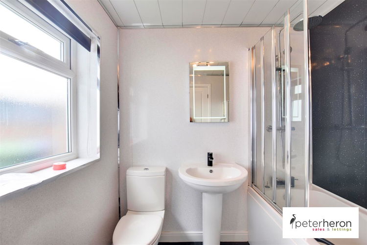Bathroom - Picture 8 of 15
