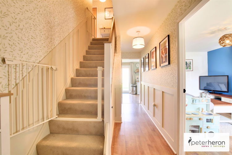 Entrance Hall - Picture 12 of 29