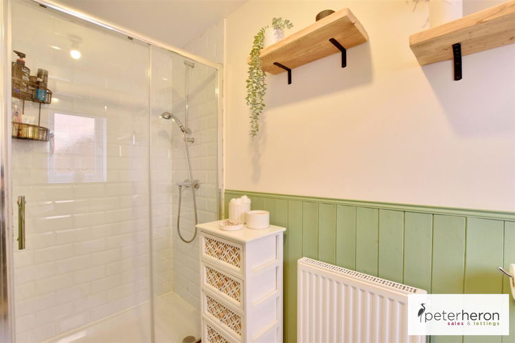 En-Suite - Picture 17 of 29