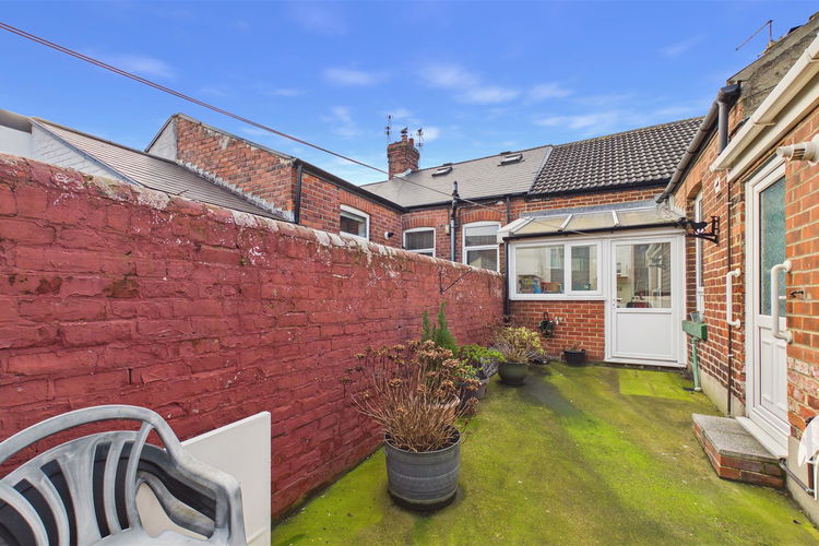 Outside - Picture 19 of 19