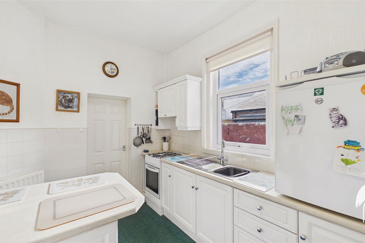 Kitchen - Picture 6 of 19