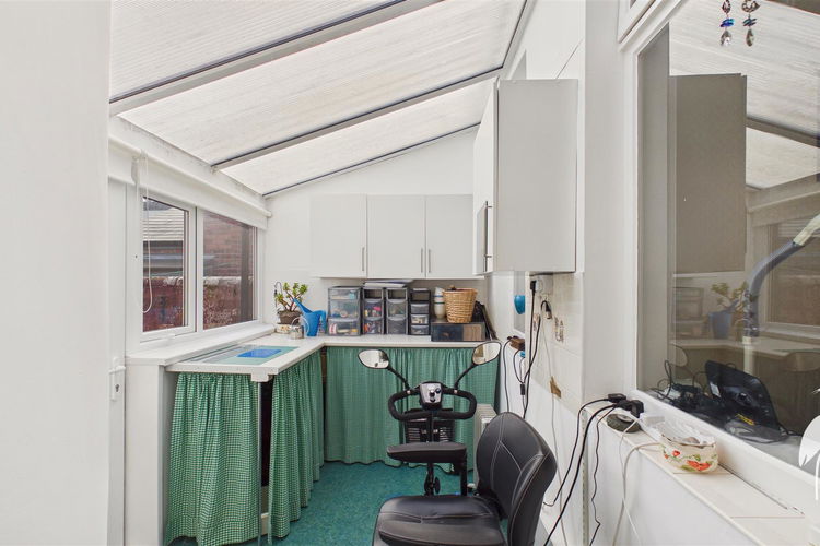 Sun Room - Picture 9 of 19