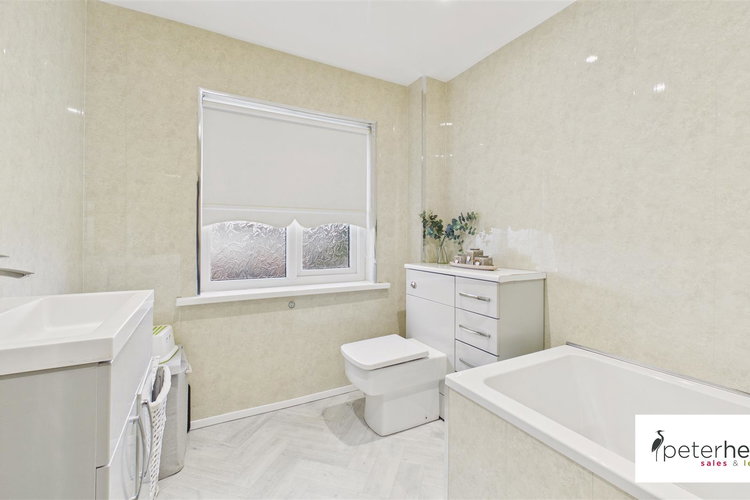 Bathroom - Picture 12 of 14