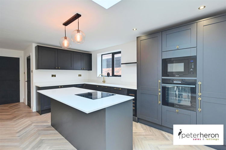 Open Plan Kitchen, Dining And Family Area - Picture 8 of 27